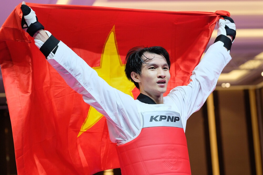 Bảng tổng sắp huy chương SEA Games 32 ngày 15/5: Việt Nam sắp cán mốc 300 huy chương