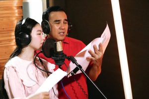 MC Quyền Linh và con gái Lọ Lem cùng nhiều nghệ sĩ tham gia MV “Mái ấm gia đình Việt”