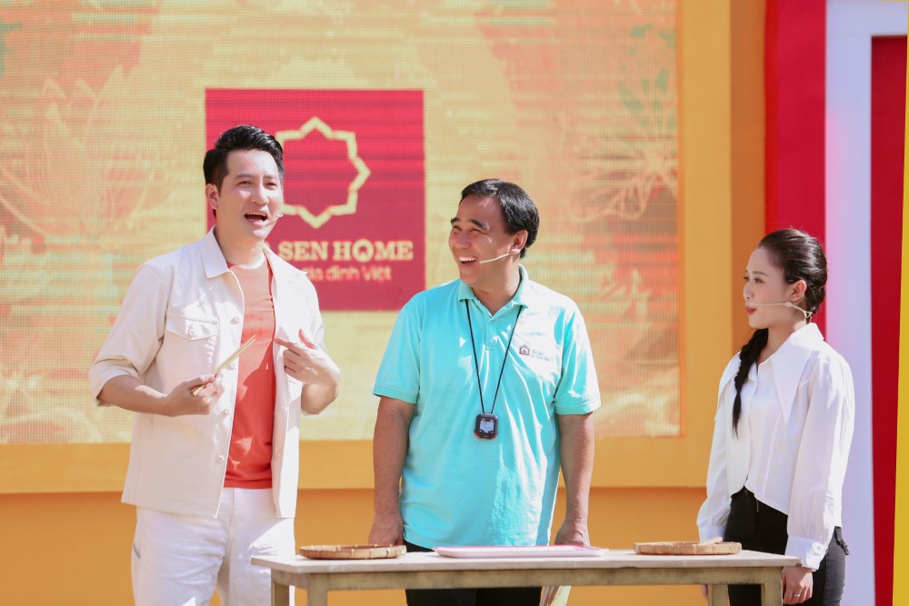 Ca sĩ Nguyễn Phi Hùng xem MC Quyền Linh là tấm gương để học hỏi và cố gắng trong nghề
