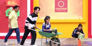 Mái ấm gia đình Việt: Quyền Linh từng học mẹ đổ bánh khọt bán kiếm sống