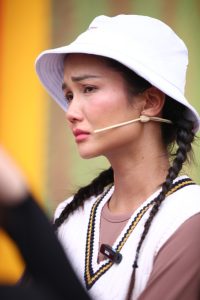 Nghẹn ngào người bà 64 tuổi vừa chăm anh chồng bệnh liệt giường vừa gồng gánh nuôi cháu ngoại mồ côi