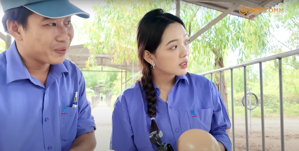 MC Hà Pu và trải nghiệm “đỡ đẻ” cho đà điểu trong Việt Nam 365 ngày thú vị 