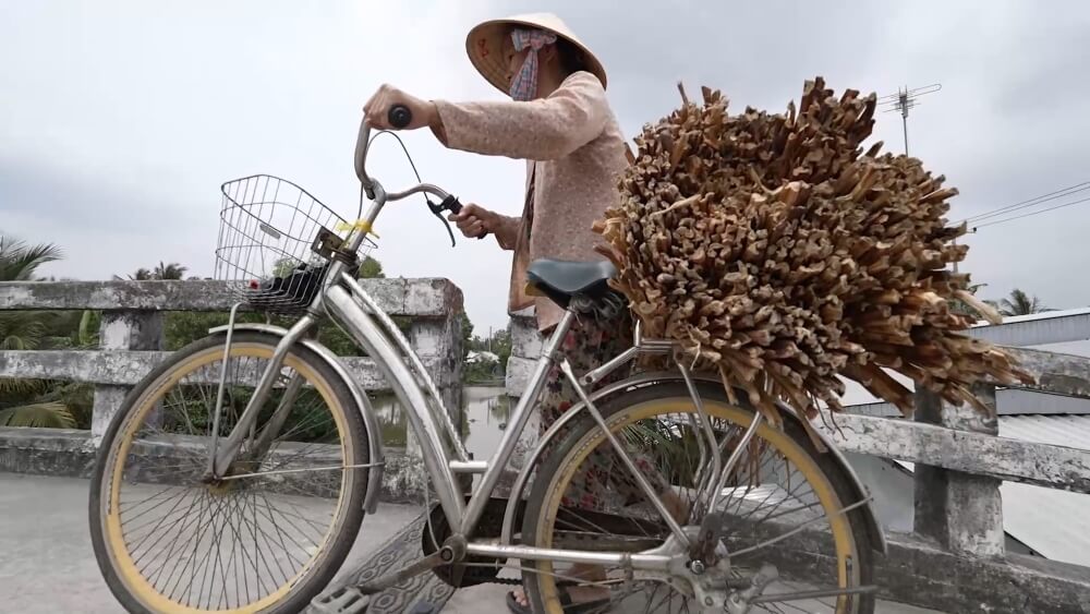 Tờ tiền 10.000 đồng – kỷ vật cuối cùng mẹ để lại cho cô bé mồ côi khiến Lâm Vỹ Dạ và Hà Thu khóc nghẹn