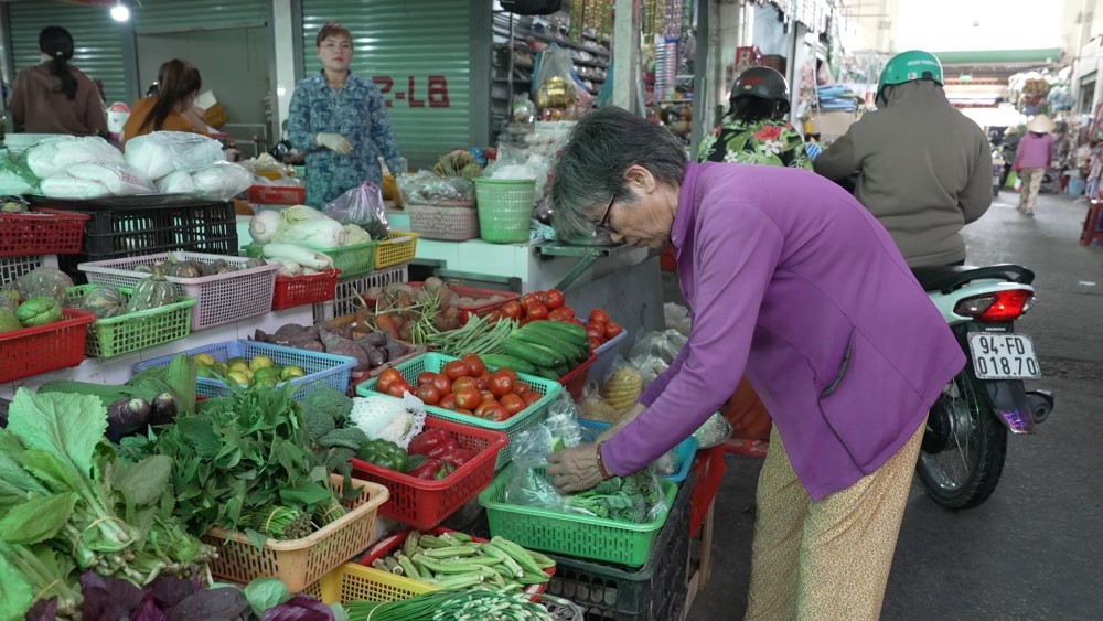 Dương Hồng Phúc tặng hết cát-xê, Kim Duyên và Thành Đạt trích tiền túi tặng các em nhỏ mồ côi