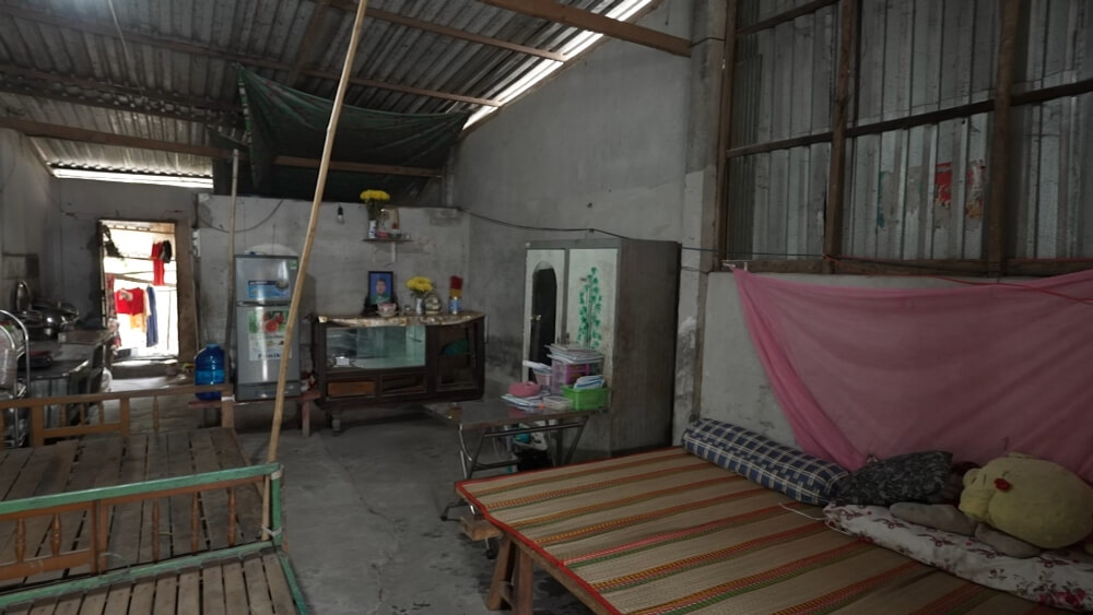 Lâm Vỹ Dạ khóc nức nở: Con tôi 14 tuổi nhưng chưa bao giờ tôi dám để con ở một mình trong nhà