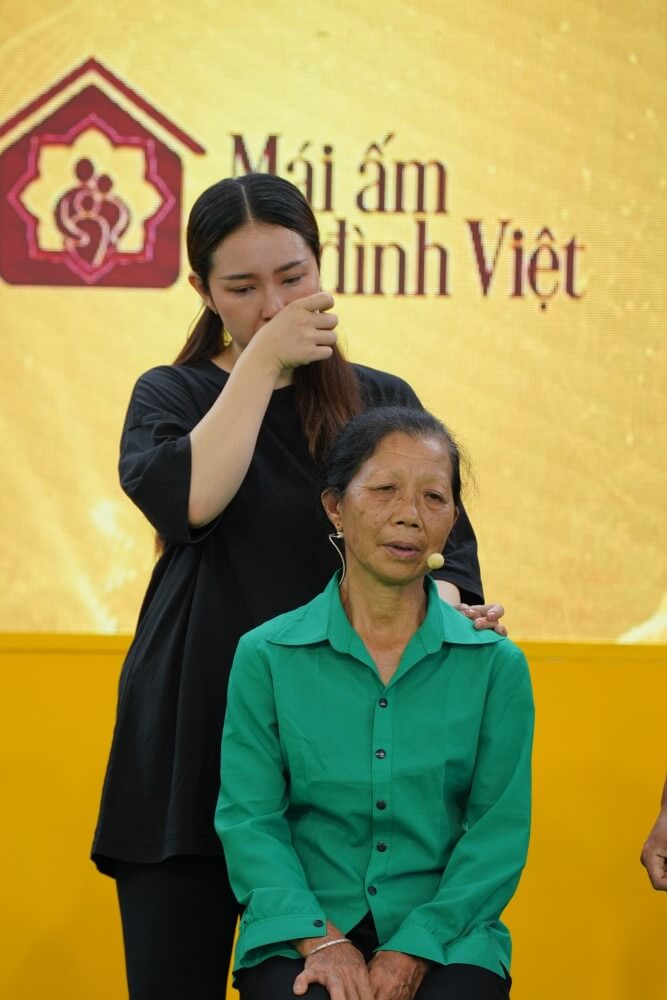 Mái ấm gia đình Việt trao hơn 600 triệu đồng trong ngày ghi hình đầu tiên tại Bắc Giang