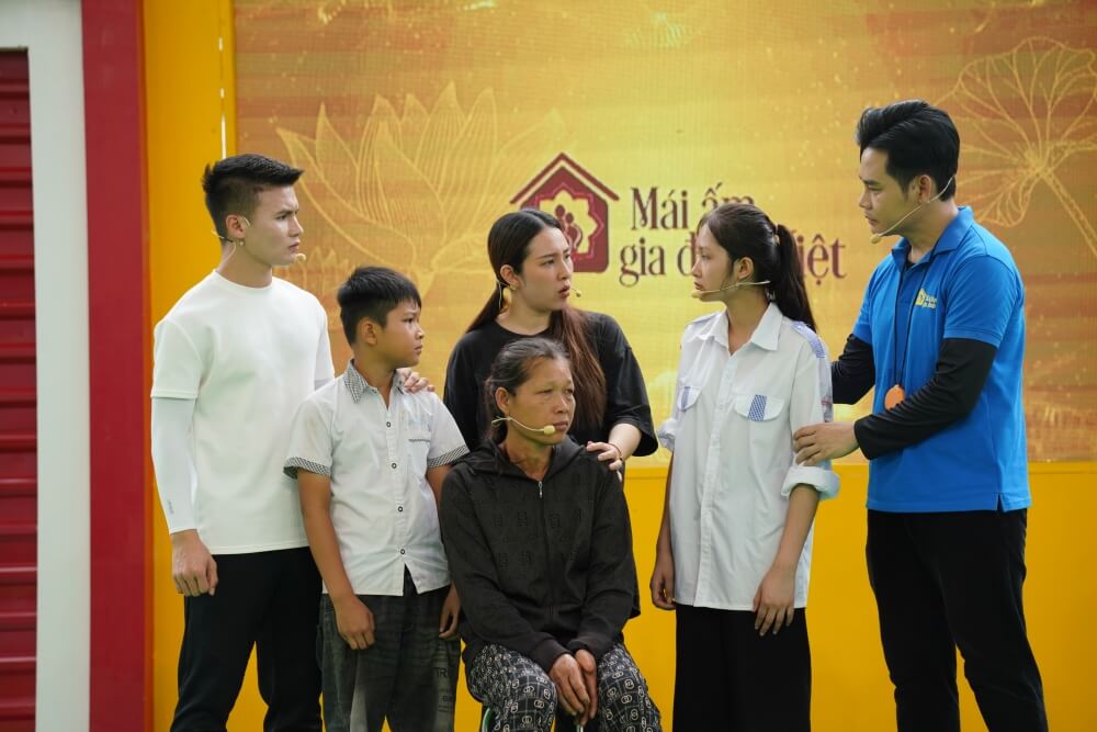 Mái ấm gia đình Việt trao gần 2.3 tỷ đồng khi ghi hình tại Bắc Giang