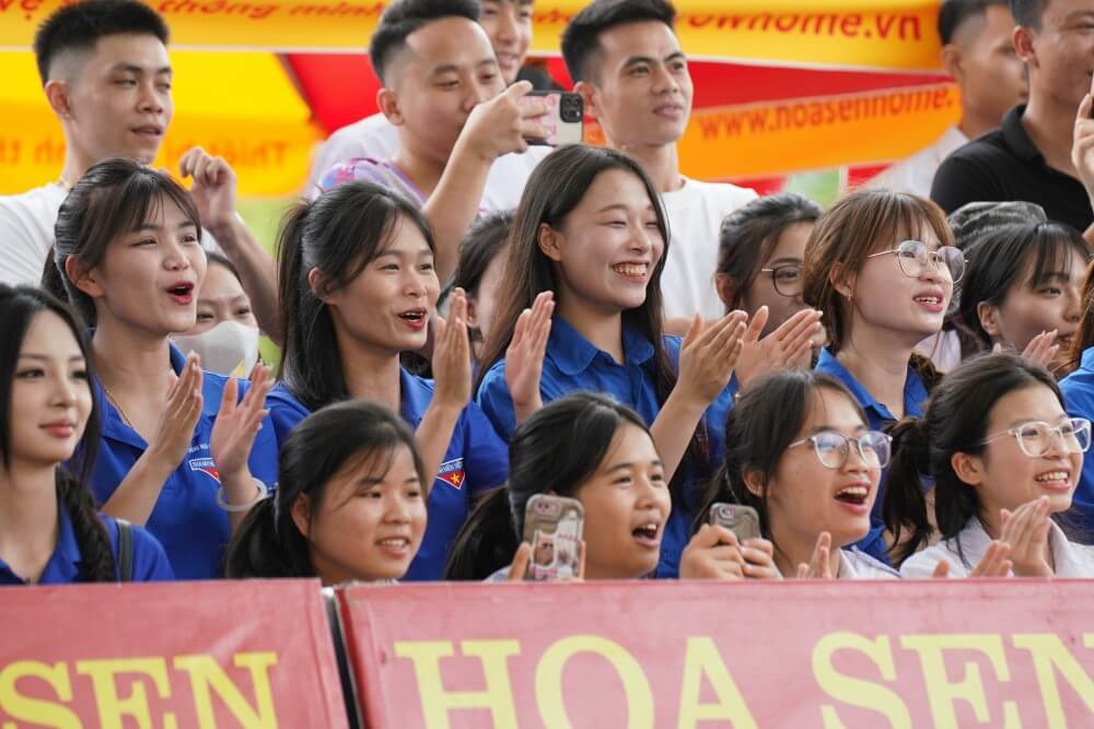 Mái ấm gia đình Việt trao hơn 600 triệu đồng trong ngày ghi hình đầu tiên tại Bắc Giang