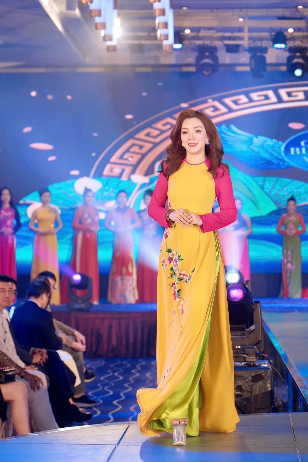 Đại diện Việt Nam giành danh hiệu Hoa hậu Nhân ái tại Miss Grand Business World 2025