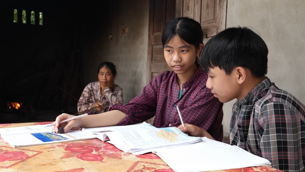 Diễn viên Trương Minh Cường tiết lộ tuổi thơ mồ côi, cùng mẹ gồng gánh gia đình từ sớm
