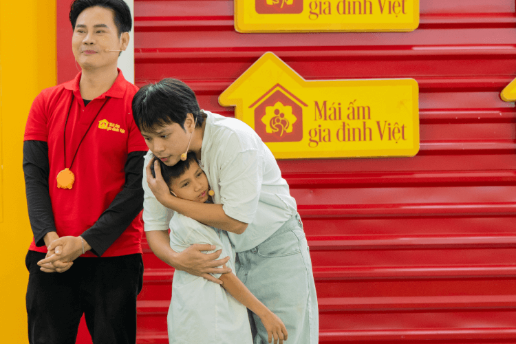 Diễn viên Thu Quỳnh và ca sĩ JayKii góp sức mang về hơn 100 triệu đồng cho các em nhỏ mồ côi