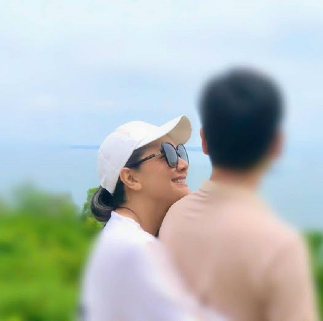 Nữ diễn viên vừa công khai bạn trai ở tuổi 49, từng bị chồng cũ bạo hành đến mất trí nhớ là ai?