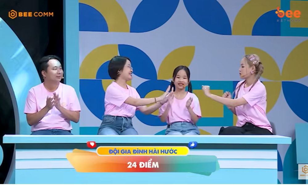 Nhà Mình Quá Đỉnh: Màn tranh giành “trai xinh, gái đẹp” của hai đội trưởng và MC Dương Hồng Phúc khiến trường quay náo loạn