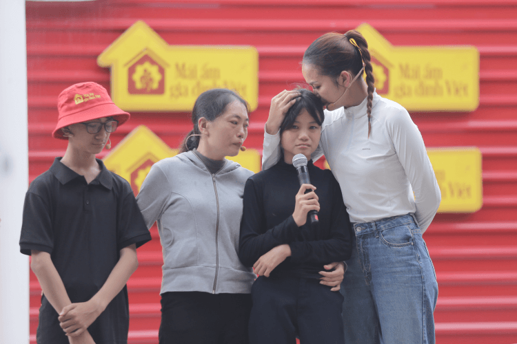 3 năm hành trình Mái Ấm Gia Đình Việt: Gần 30 tỷ đồng được trao đi, hơn 1.000 em nhỏ được giúp đỡ