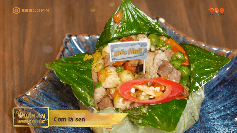 Hỷ Khí Dương Dương và Bỏng Ngô Mario thưởng thức món ngon chuẩn vị Huế