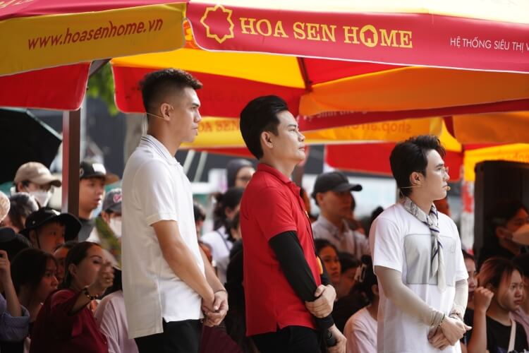 Mái ấm gia đình Việt có sự tham gia của Huỳnh Lập, Tiến Linh trao hơn nửa tỷ đồng cho các em nhỏ có hoàn cảnh khó khăn