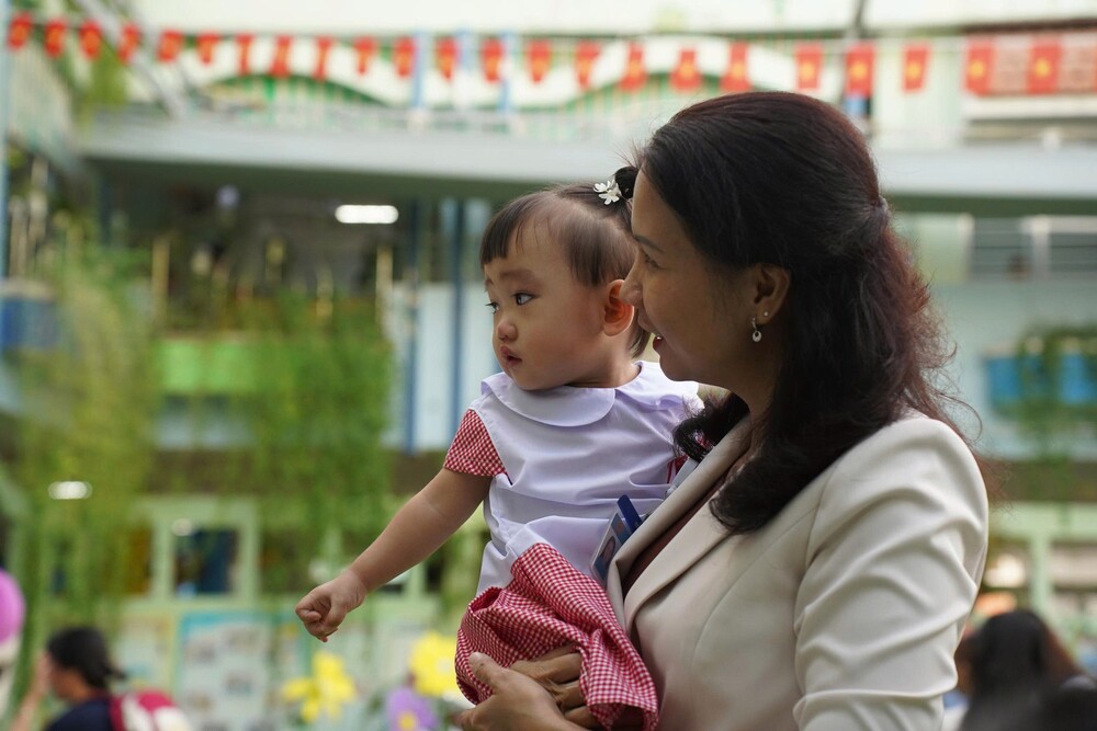 Lần đầu tiên tất cả các trường cùng lúc hát Quốc ca khai giảng năm học mới
