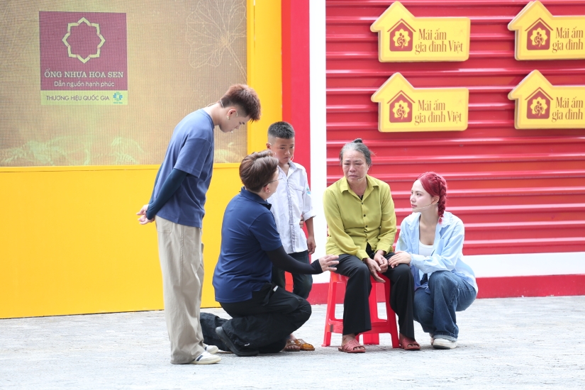 Đại Nghĩa, Ngô Lan Hương và Nguyễn Thái Học lặng người trước những bất hạnh của cậu bé mồ côi