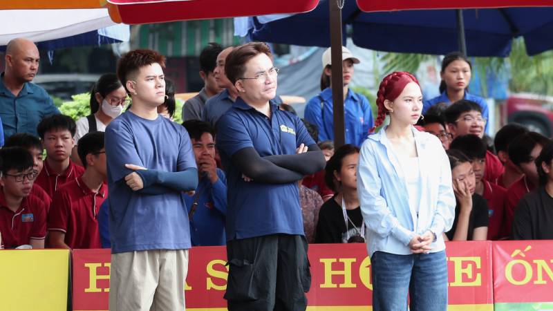 Đại Nghĩa, Ngô Lan Hương và Nguyễn Thái Học lặng người trước những bất hạnh của cậu bé mồ côi