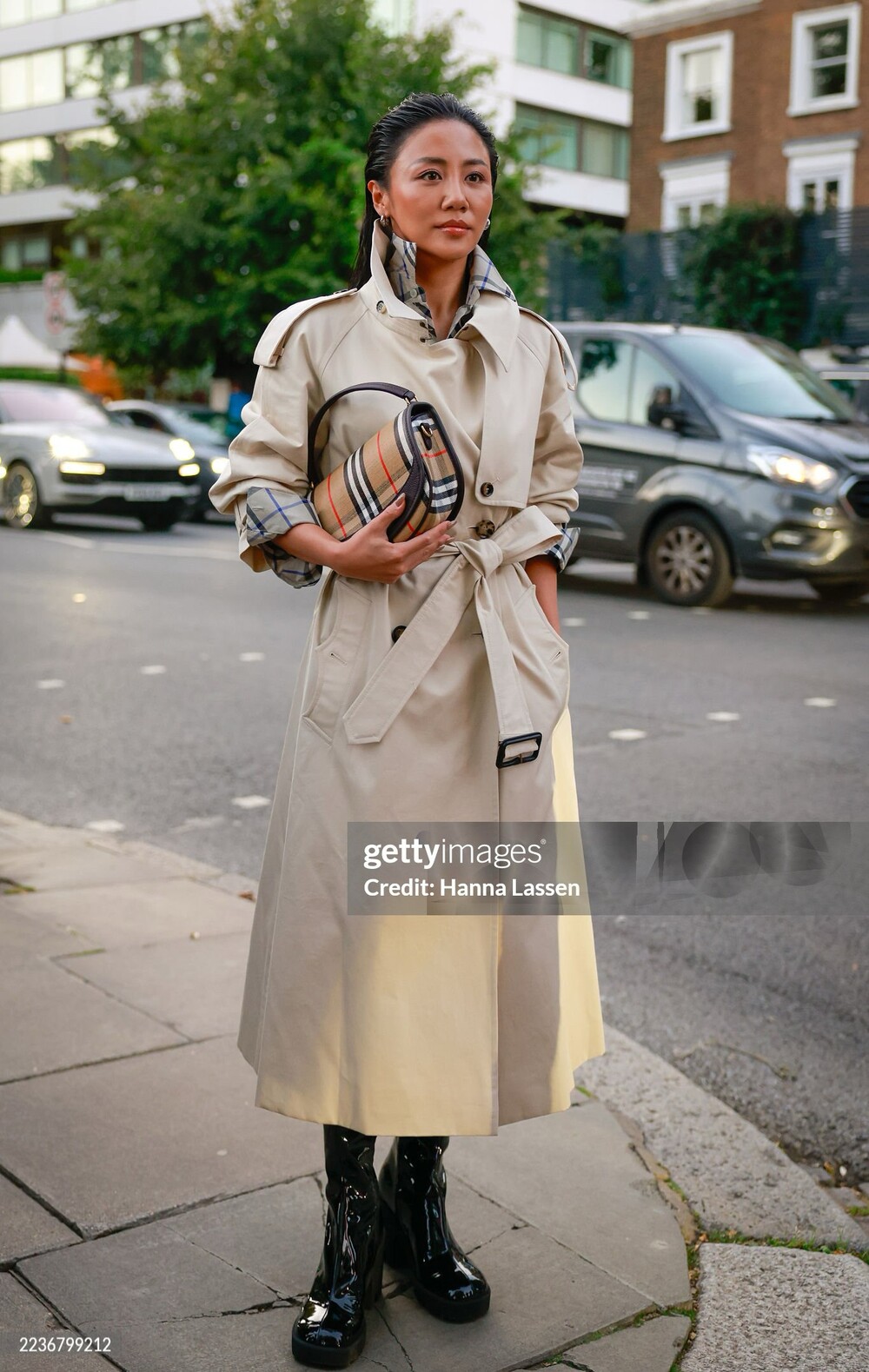 Văn Mai Hương gặp gỡ Trương Tịnh Nghi, Seungmin, Bright… tại London Fashion Week