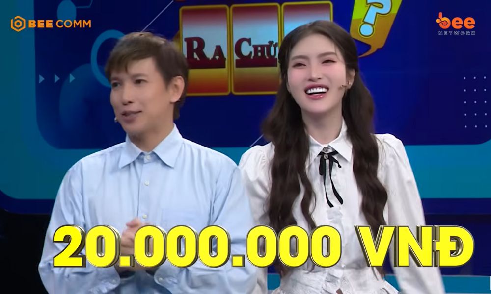 Nam MC ba thứ tiếng bứt phá đánh bại đội của Bảo Yến Rosie tại “Úm Ba La Ra Chữ Gì?” 