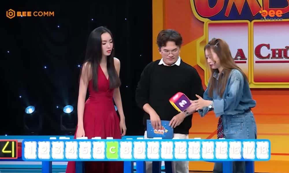 Á khôi Đại học Sân khấu điện ảnh “lội ngược dòng”, đánh bại đối thủ đầy thuyết phục tại “Úm Ba La Ra Chữ Gì?”