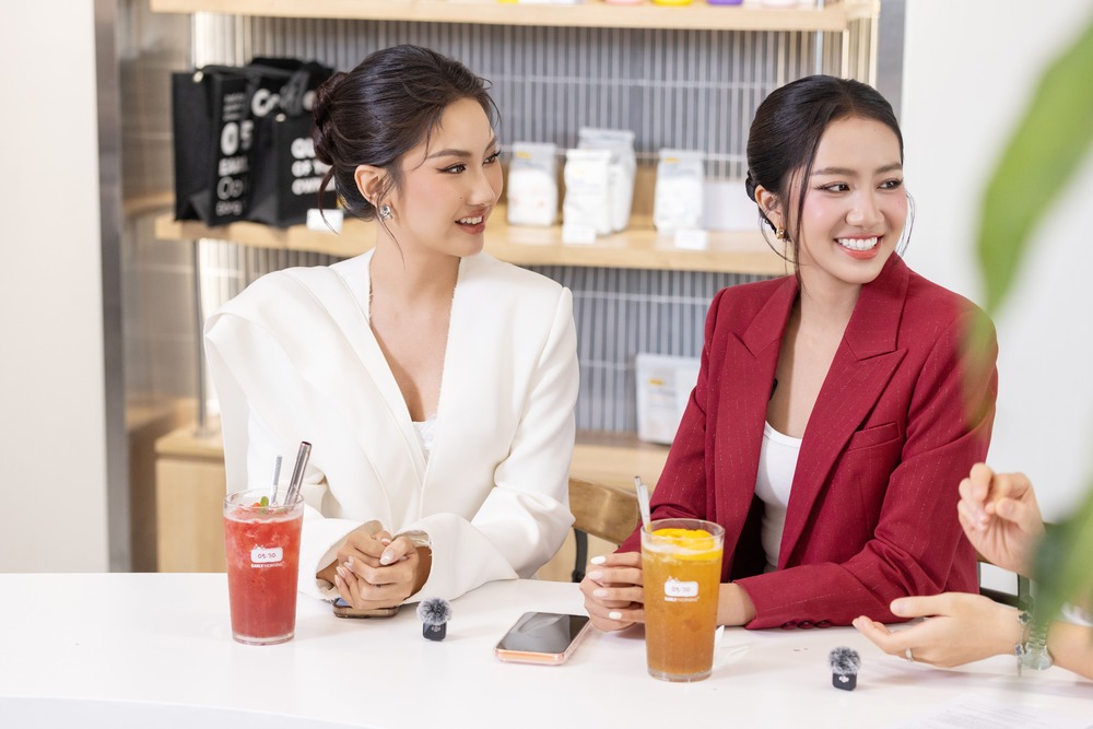 Hoa hậu Trúc Linh xúc động vì đã lâu không được ăn bữa cơm gia đình và hành động tinh tế của Hoa hậu Phương Linh