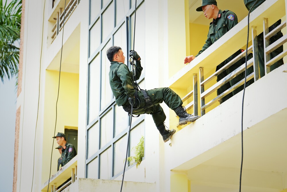 Chiến sĩ quả cảm: Tiến Luật, Kiều Minh Tuấn bị nhắc nhở, Ngô Kiến Huy trở lại sau chấn thương