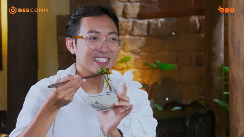 Quán ăn hạnh phúc: Năm Chà và Hỷ Khí Dương Dương thích thú với quán ăn đậm chất nông thôn Việt xưa tại TP.HCM