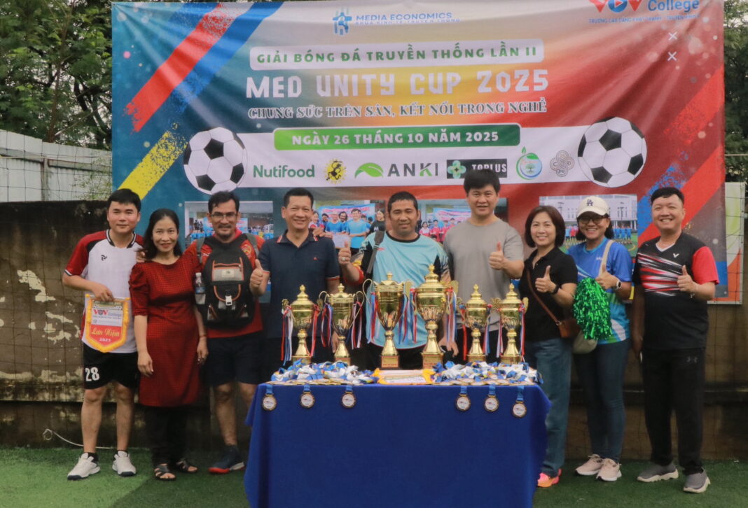 Toplus FC vô địch giải MED Unity lần 2