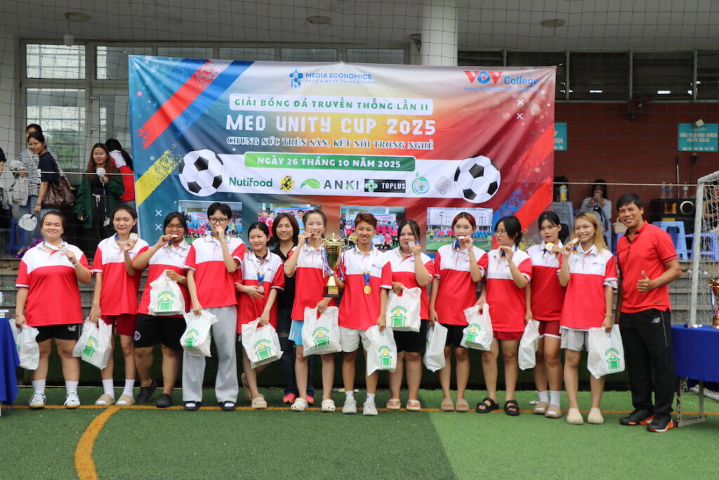 Toplus FC vô địch giải MED Unity lần 2