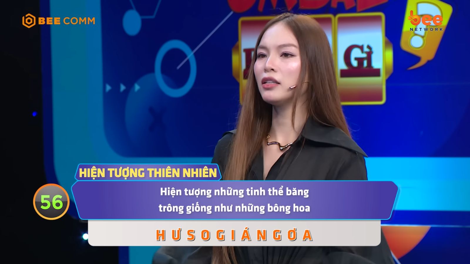 Á hậu Du lịch Quốc tế 2021 khiến MC Đại Nghĩa “dè chừng” tại Úm Ba La Ra Chữ Gì? 