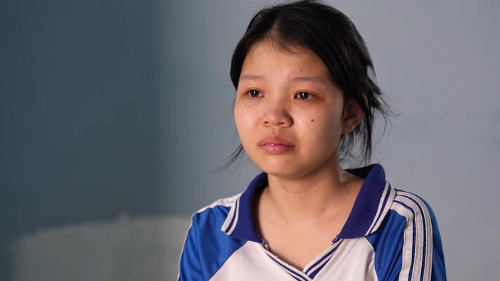 Đại Nghĩa và Lê Hạ Anh nghẹn lòng trước bà cụ tuổi gần 80, đôi tay run rẩy vẫn là trụ cột duy nhất của cả nhà