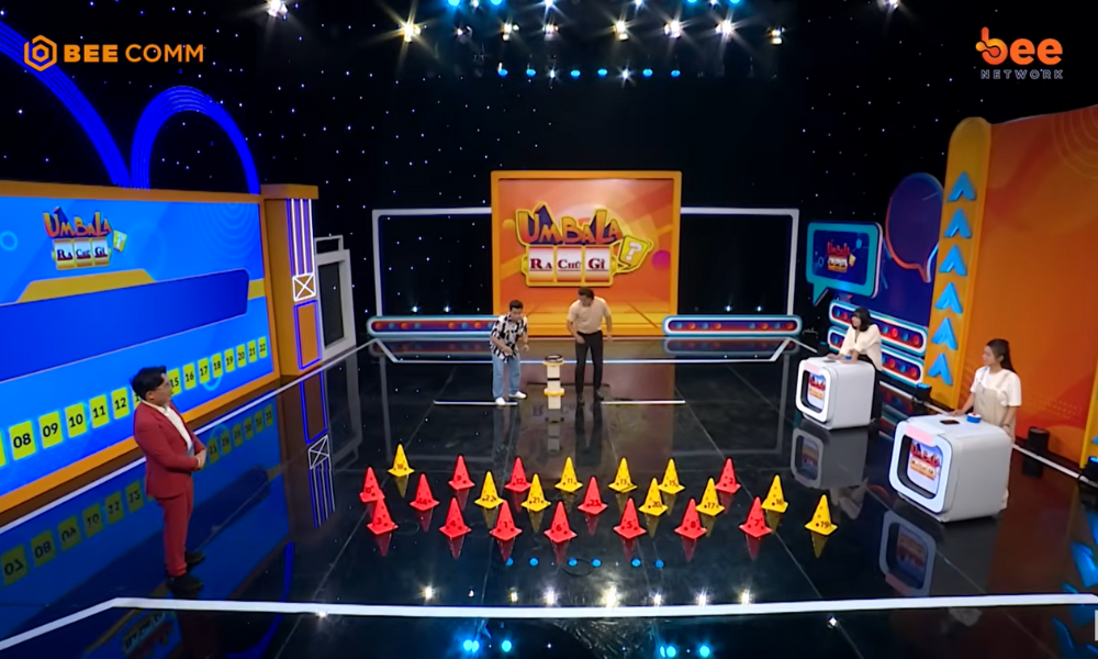 Hot TikToker Hỷ Khí Dương Dương và diễn viên Lâm Thắng “hợp cạ” bất ngờ tại “Úm Ba La Ra Chữ Gì” 