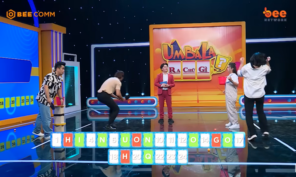 Hot TikToker Hỷ Khí Dương Dương và diễn viên Lâm Thắng “hợp cạ” bất ngờ tại “Úm Ba La Ra Chữ Gì” 