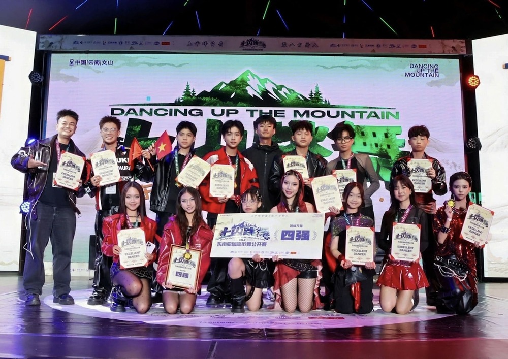 Bộ đôi đạo diễn Song Anh đưa nhóm nhảy thần tượng Zenith tỏa sáng trên đấu trường quốc tế