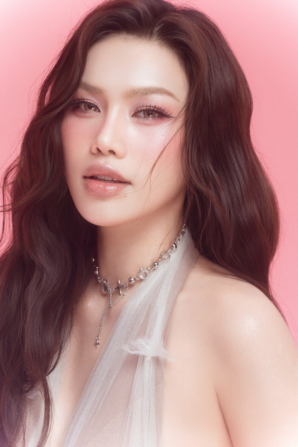 Á hậu Cẩm Ly hé lộ kế hoạch lấn sân làm MC, diễn viên ở tuổi 22