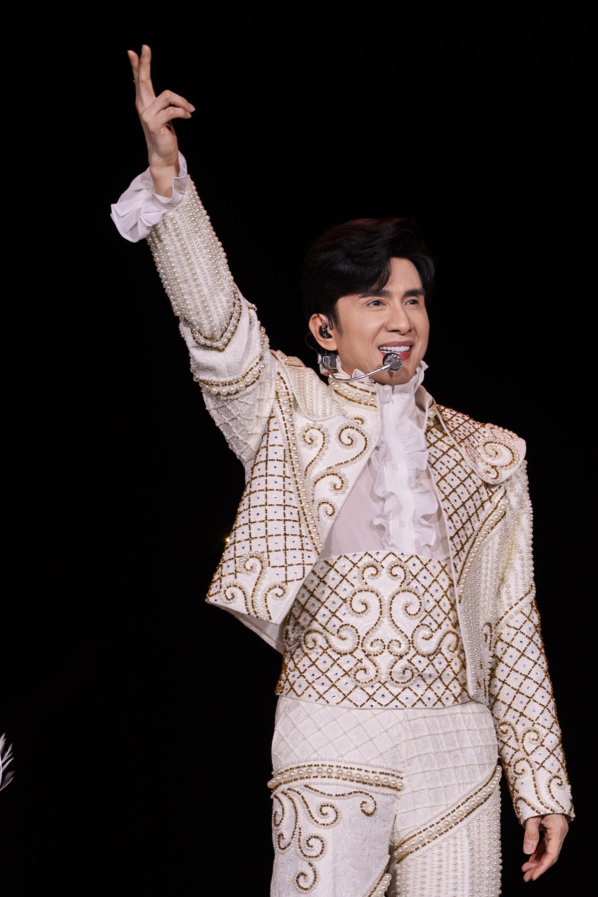 Hòa Minzy, Quốc Thiên, Đen, Rhyder xúc động tiết lộ Đan Trường là thần tượng từ bé