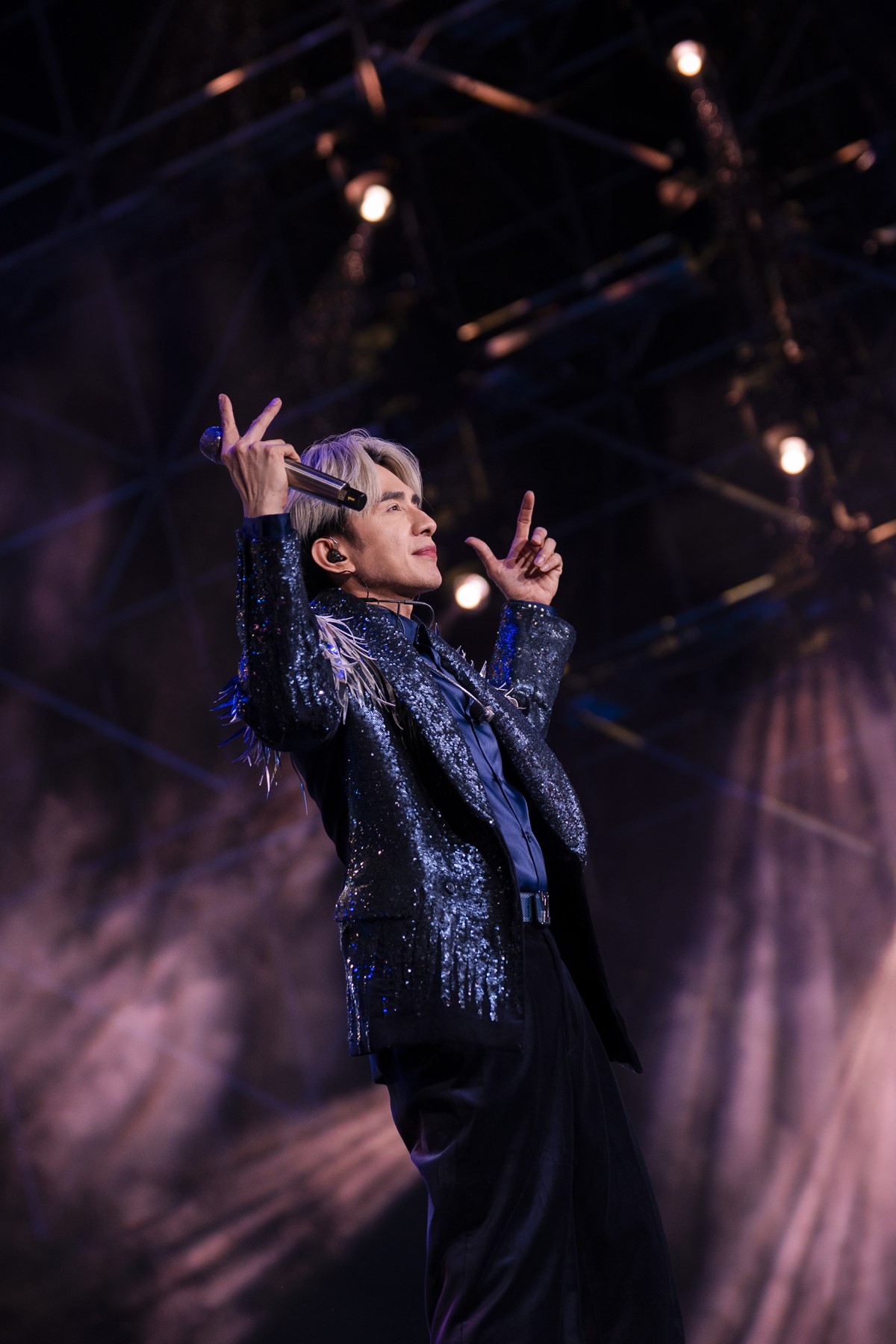 Hòa Minzy, Quốc Thiên, Đen, Rhyder xúc động tiết lộ Đan Trường là thần tượng từ bé