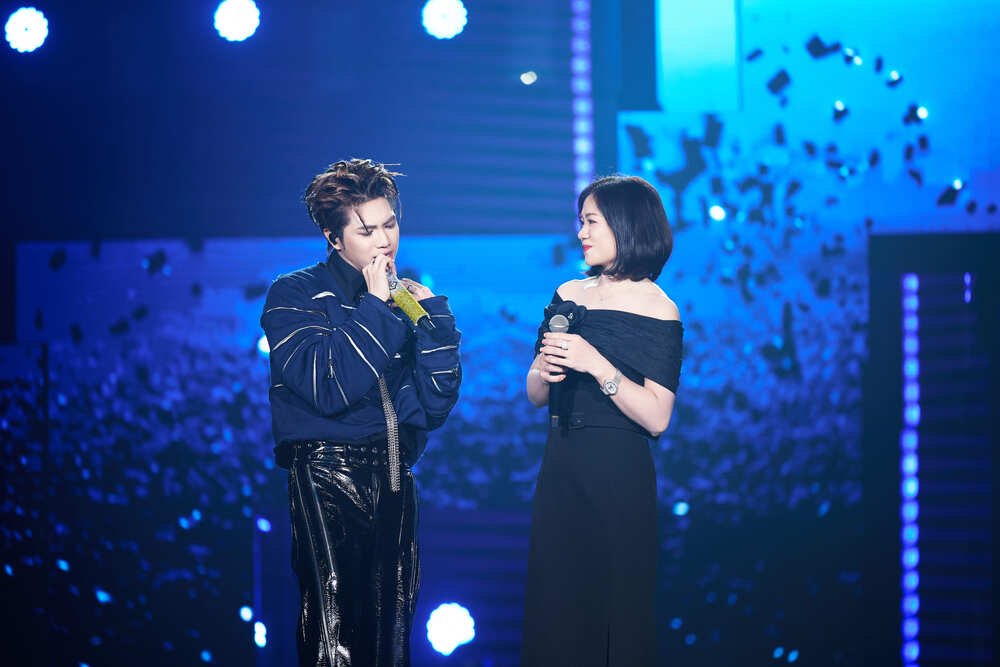 CAPTAIN BOY bị RHYDER “đánh úp” trong mini concert đầu tiên “Mặt chạm mặt” 