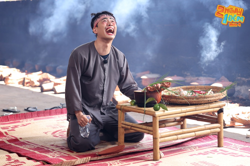 HIEUTHUHAI “chơi khăm” bạn thân HURRYKNG