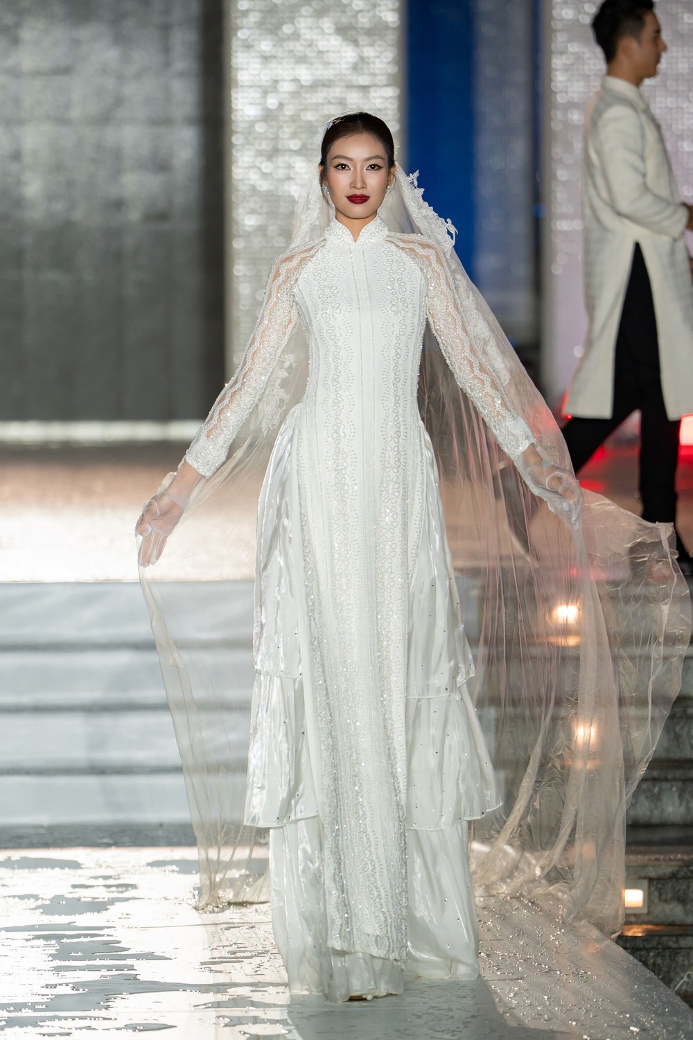 Tăng Phúc mặc áo dài, hát "Mình cưới nhau nha" tại Vietnam Heritage Áo Dài Fest 