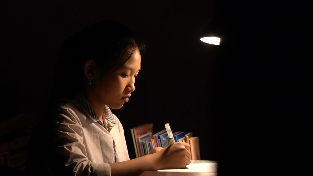 Ngọc Hân xúc động, Đỗ Kim Phúc khâm phục trước nghị lực của em nhỏ mồ côi