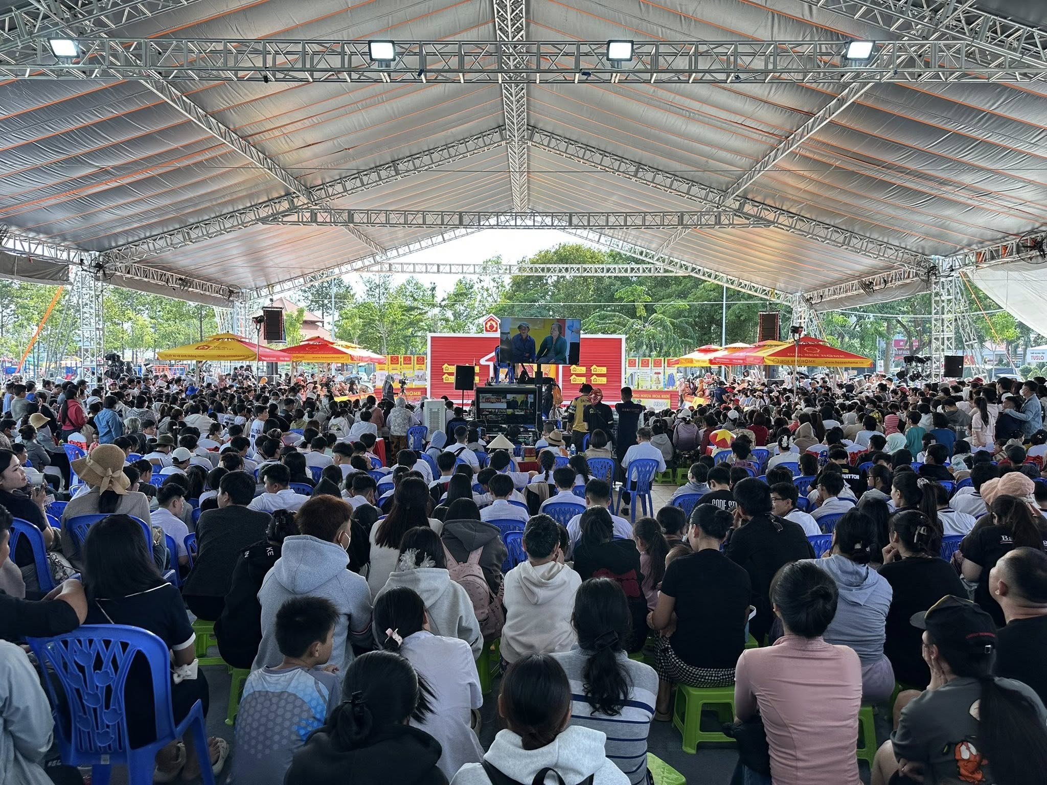 Công ty TNHH Tân Nhiên ủng hộ hơn 200 triệu đồng cho các hoàn cảnh tham gia Mái ấm gia đình Việt