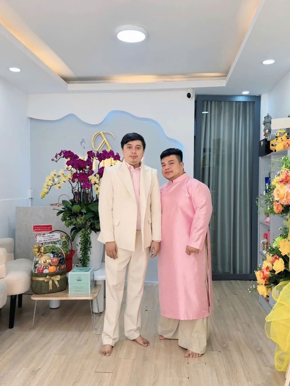 Hai NTK Duy Trần và Eric Moon ra mắt thương hiệu thời trang mới