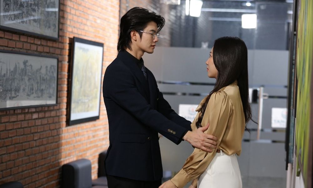 Huỳnh Hồng Loan khiến khán giả “nín thở” với thân phận thật sự trong phim giờ vàng VTV9