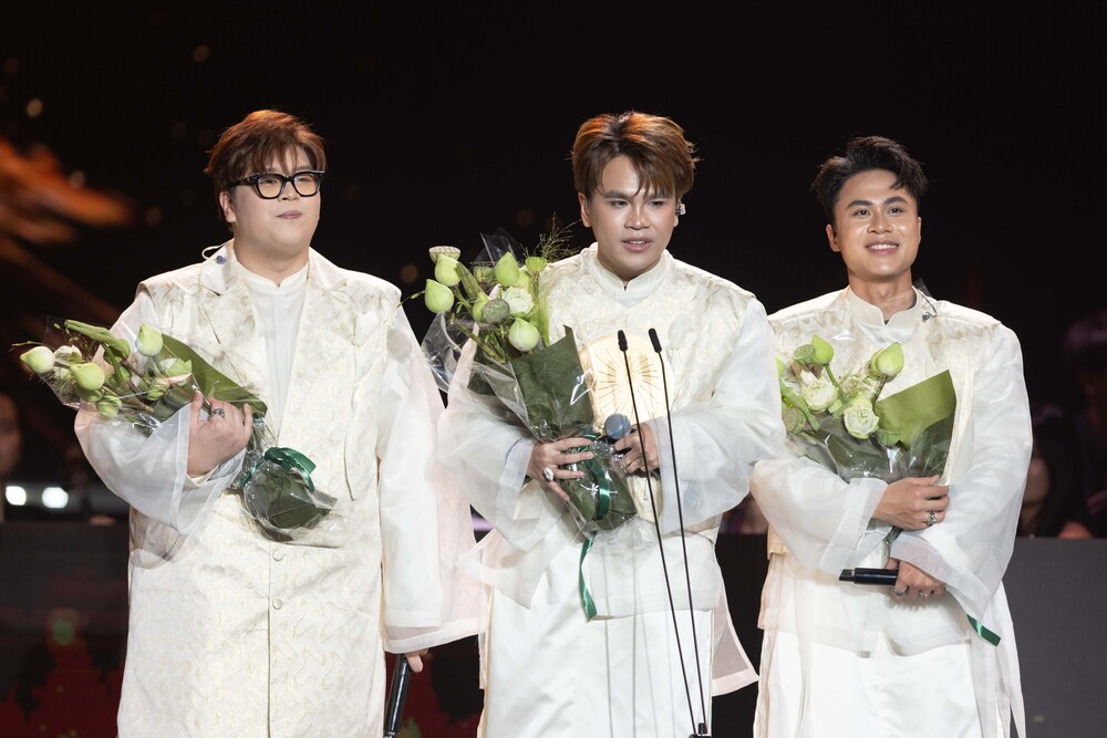 DTAP lập cú đúp “Nhà sản xuất âm nhạc của năm” và “Album của năm” tại Tinh hoa Việt mùa đầu tiên