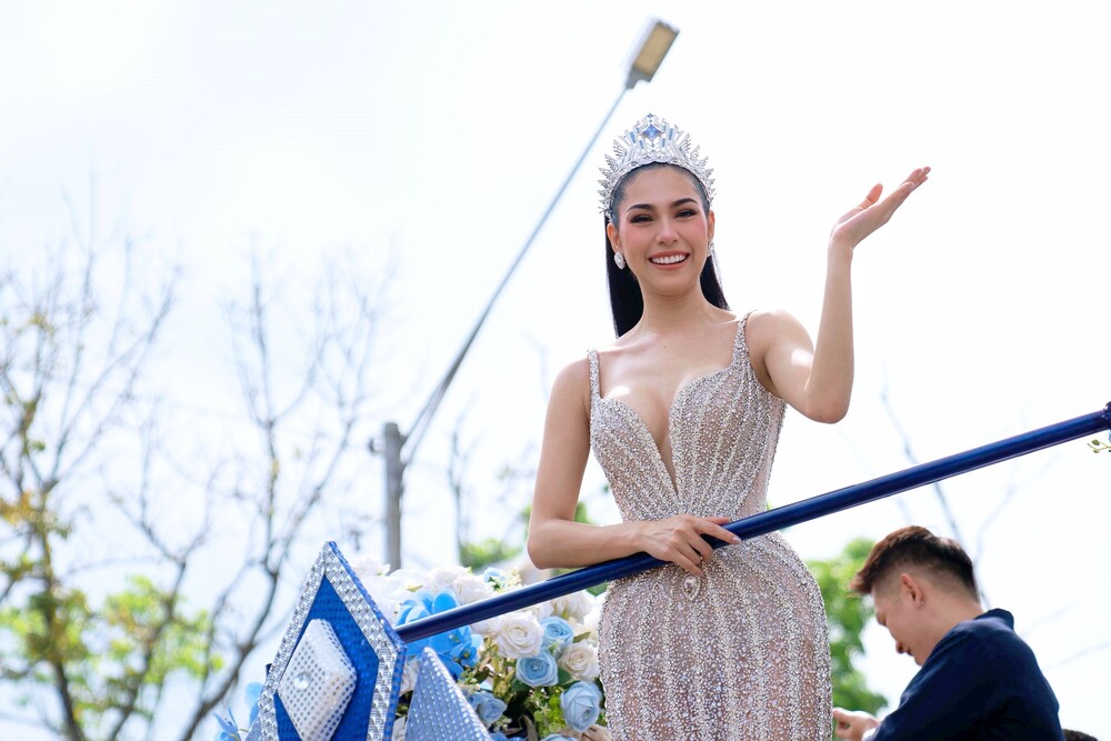 Người dân Philippines nồng nhiệt chào đón Á hậu Miss Cosmo 2025 trong chuyến homecoming