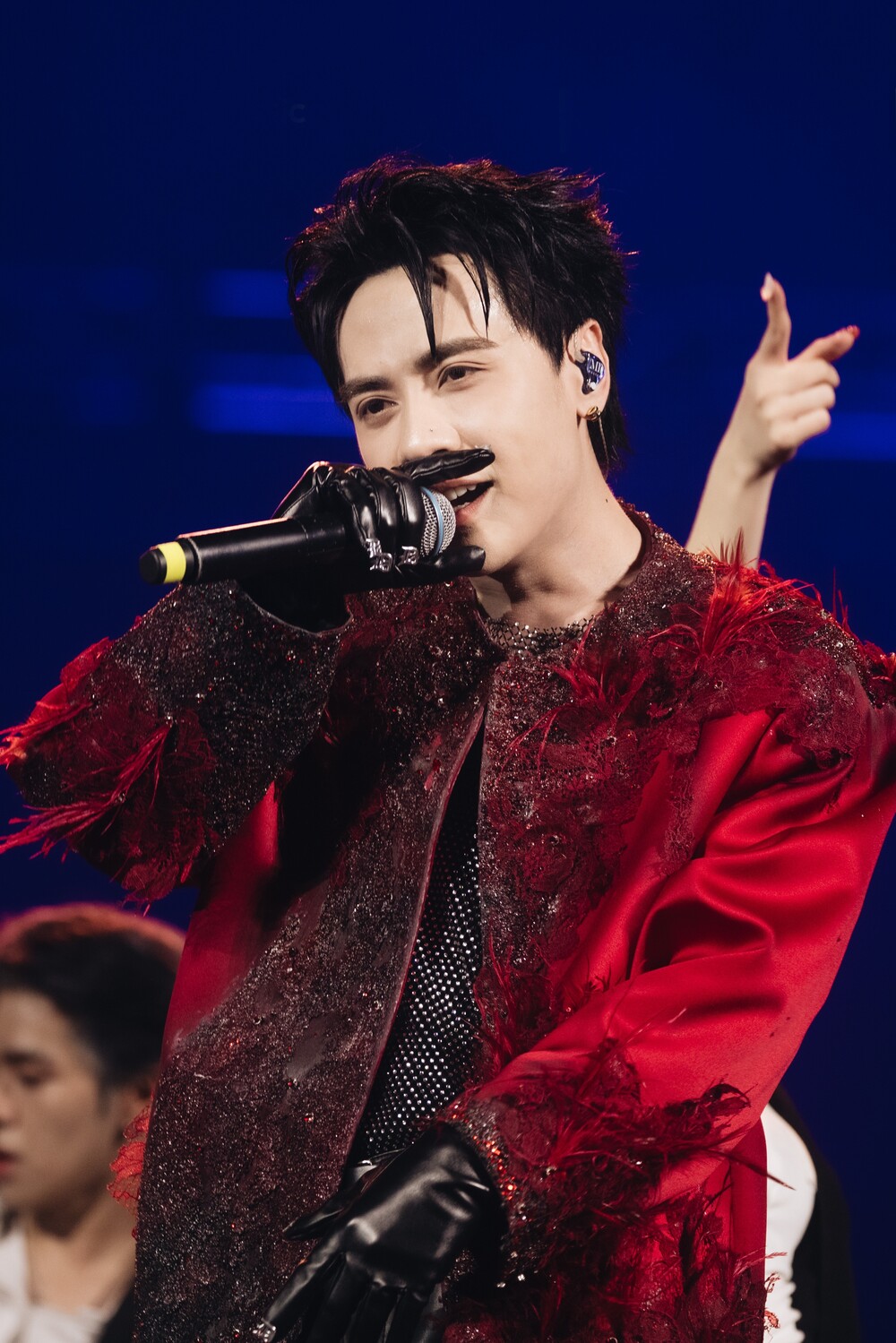 HIEUTHUHAI báo tin album mới, Phùng Khánh Linh – JSOL – Low G – RHYDER – Quang Hùng MasterD bùng nổ tại GENfest Hà Nội