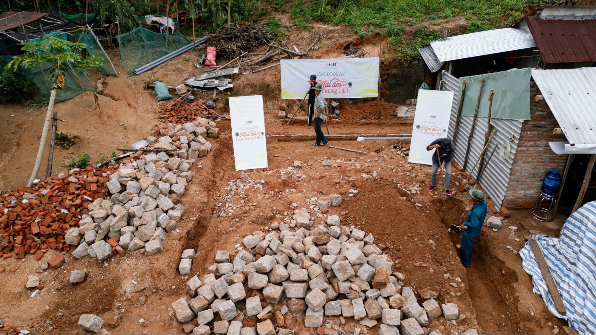 Cụ bà 80 tuổi mất nhà sau trận lũ, sống cô độc được tái thiết chỗ ở từ chương trình “Mái ấm tình thương”